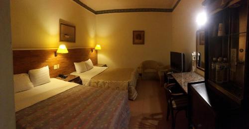 Hotel ????????