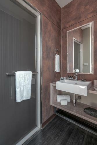 Somer Hotel