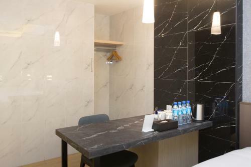F Hotel Luzhou Taipei