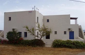 Hostal Helena's Apartments