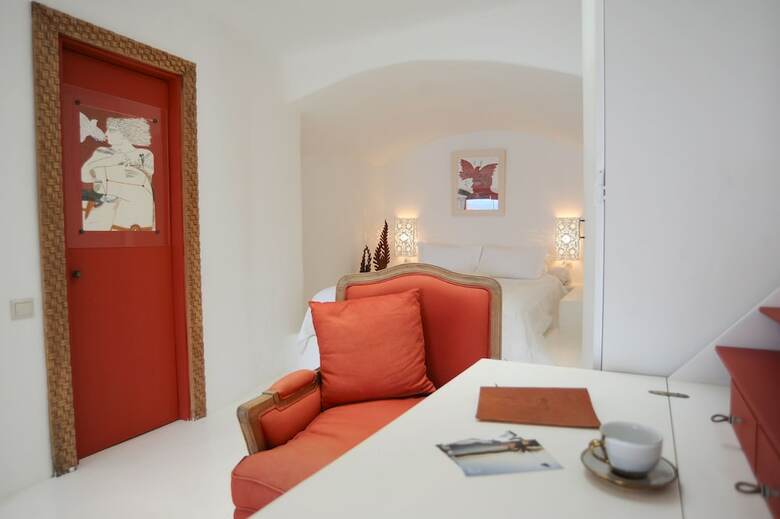 Hotel Aigis Suites