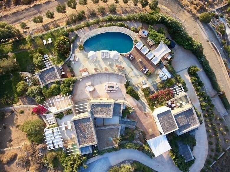 Hotel Aigis Suites