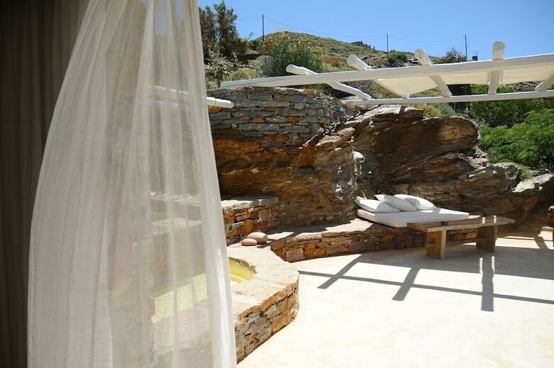 Hotel Aigis Suites