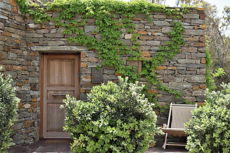 Hotel Aigis Suites