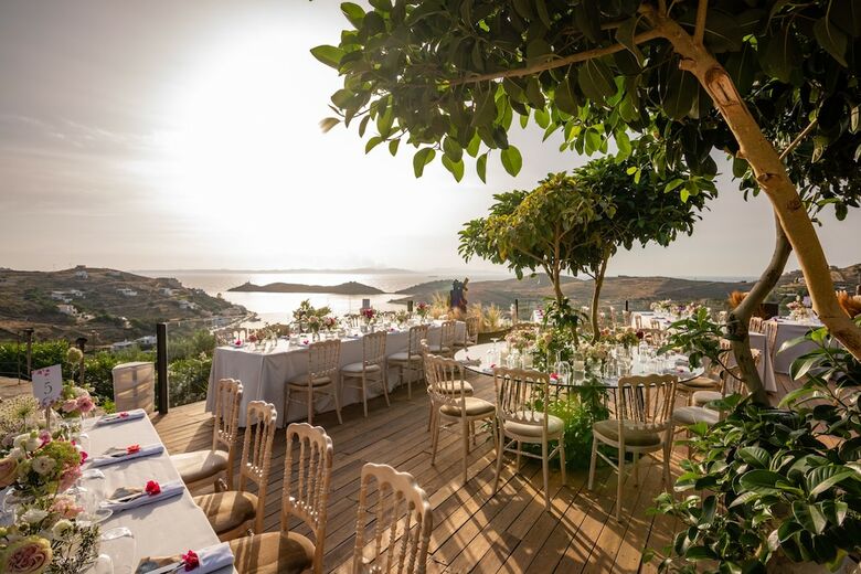 Hotel Aigis Suites