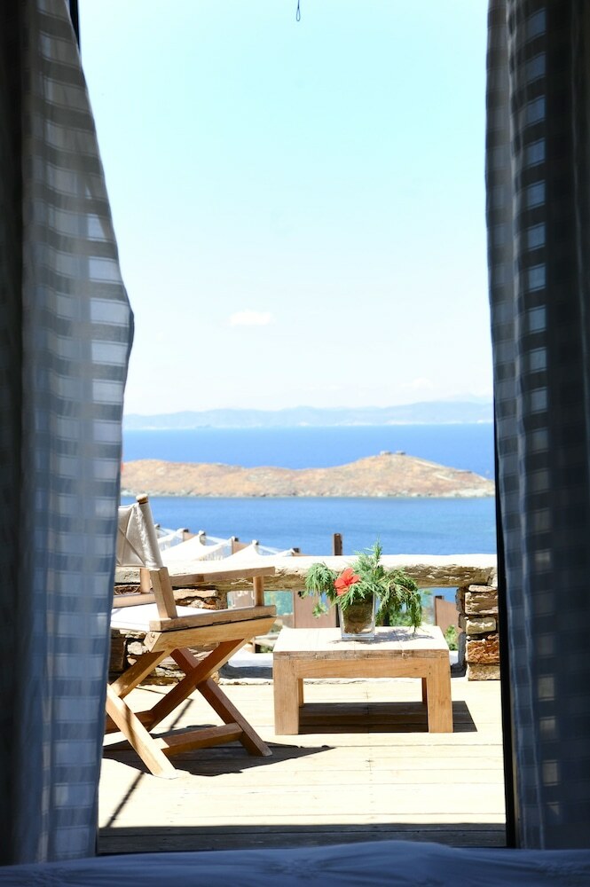 Hotel Aigis Suites