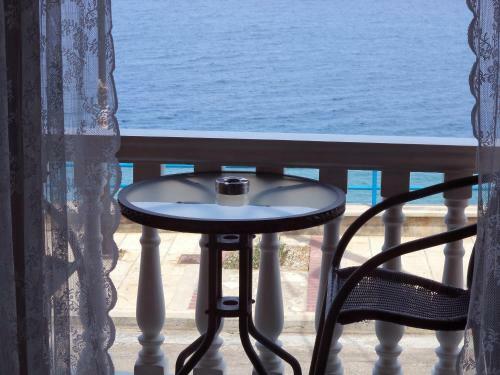 Hostal Antonios Rooms