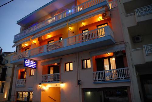 Hostal Antonios Rooms