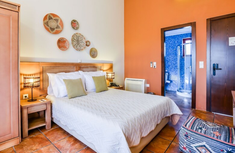 Varos Village Traditional Hotel