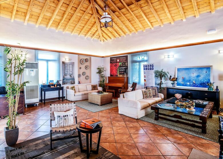 Varos Village Traditional Hotel