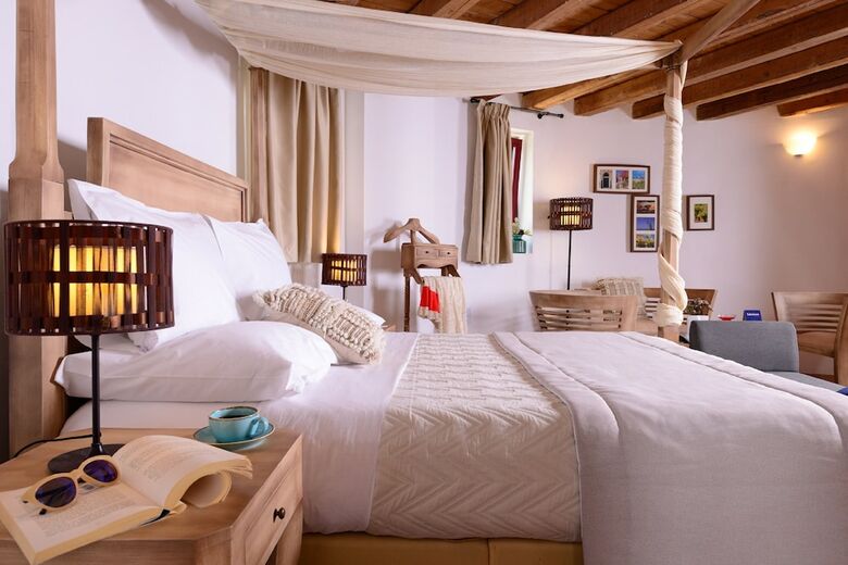 Varos Village Traditional Hotel