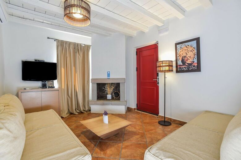 Varos Village Traditional Hotel