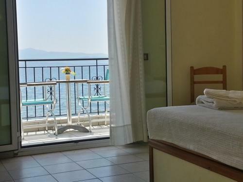 Artemis Hotel