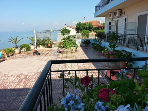 Artemis Hotel