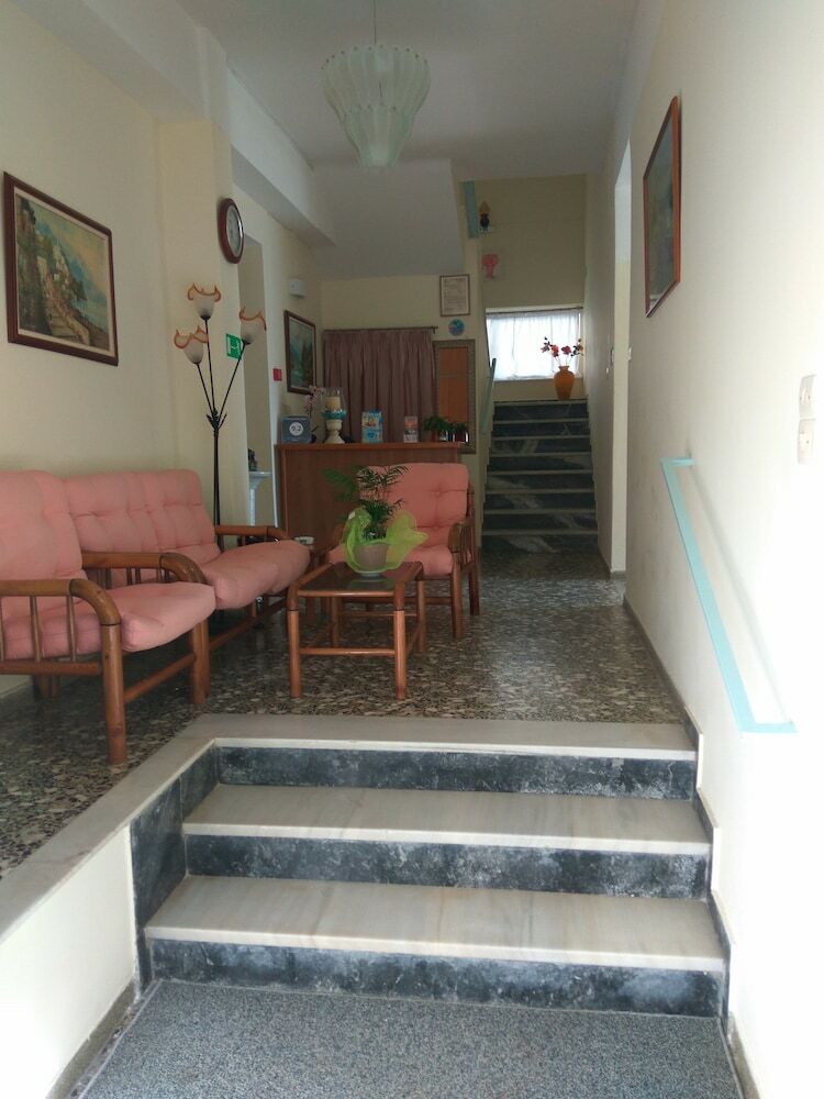 Hostal Pansion Akrogiali