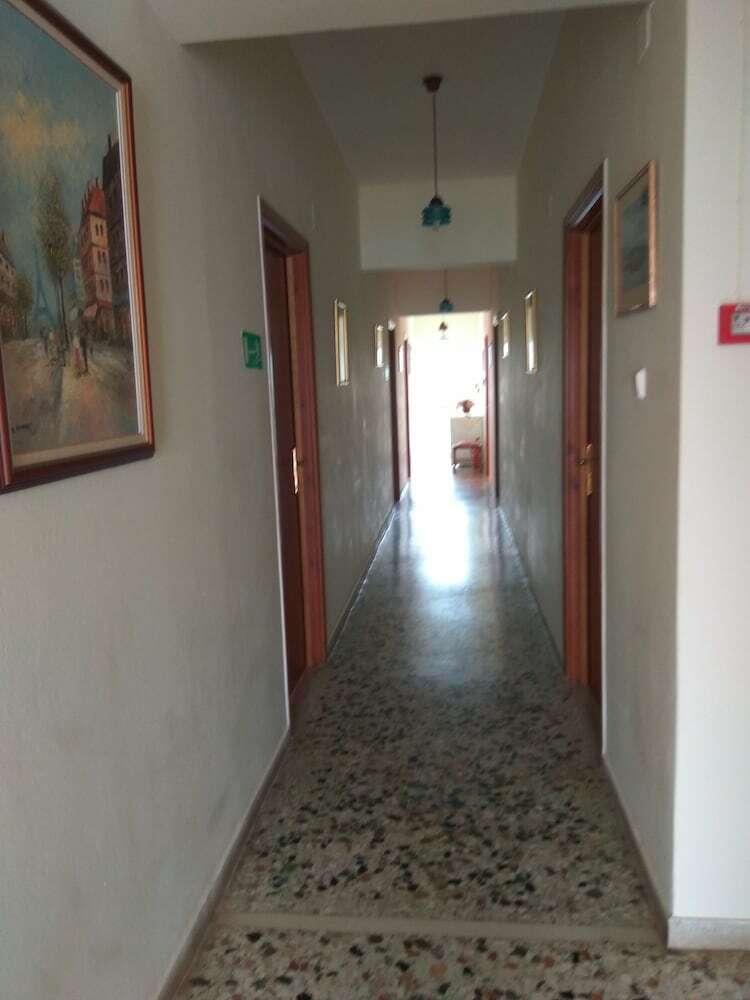Hostal Pansion Akrogiali