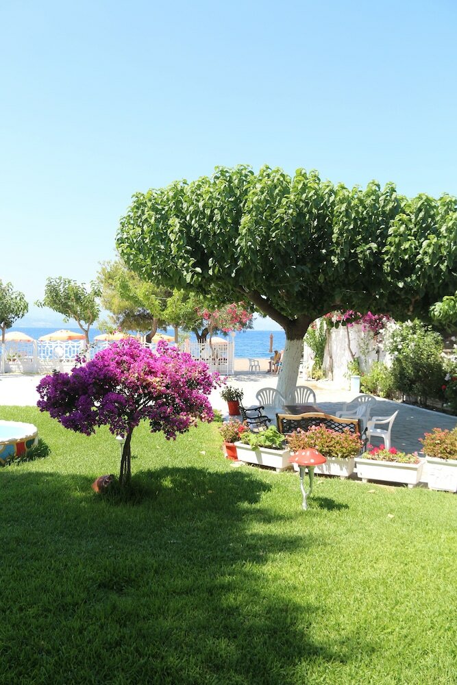Hostal Pansion Akrogiali