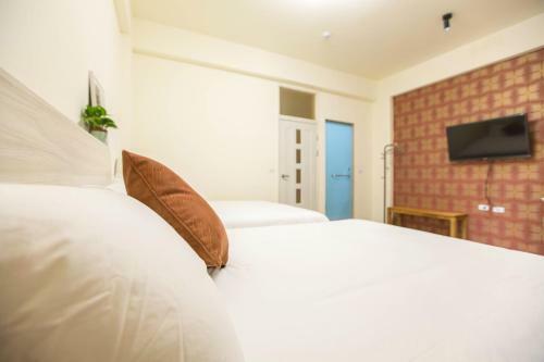 Square B&B