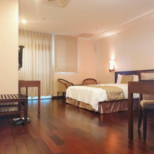 9 Hotel