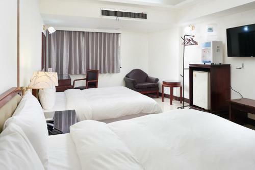 Peach Hotel
