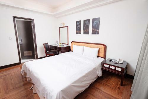 Peach Hotel