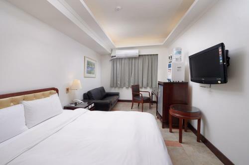 Peach Hotel