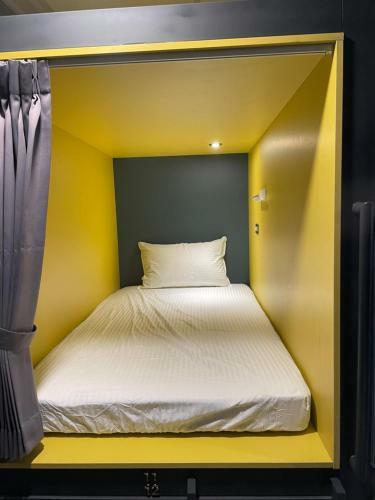 One Night Hostel