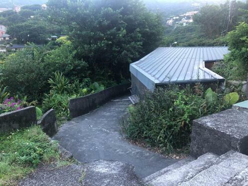 Jiufen Gourd Stone Treehouse 137