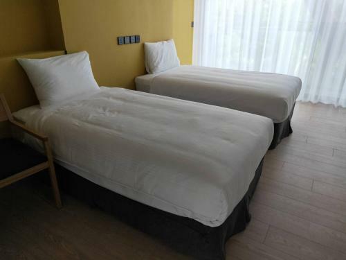 Hotel Comin' Place