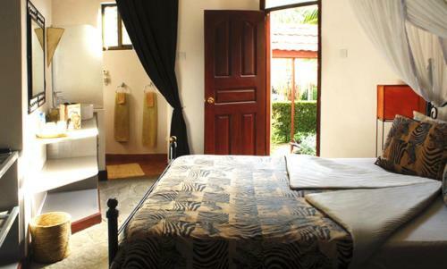 Hotel Ahadi Lodge