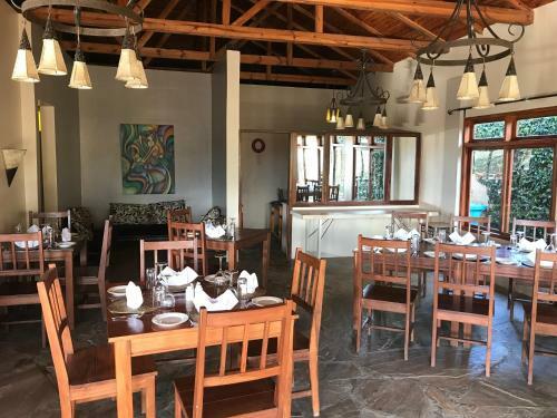 Hotel Ahadi Lodge