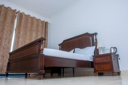 Lark Hotel