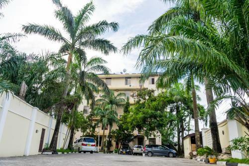 The Grand Villa Hotel