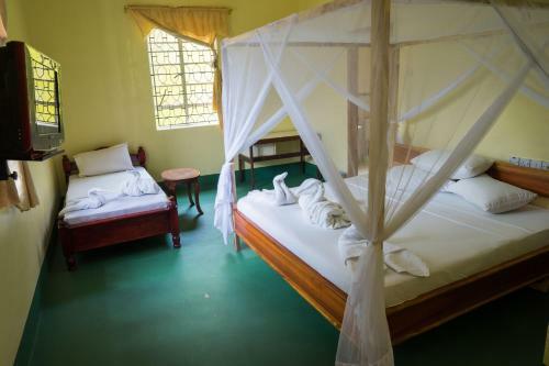 New Siesta Hotel