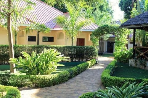 Hotel Chanya Lodge