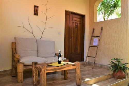 Hotel Chanya Lodge