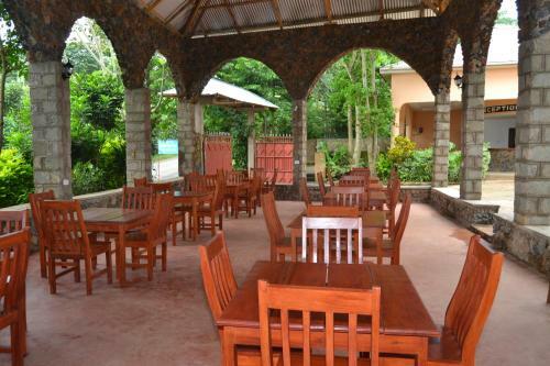 Serene Mountain Lodge