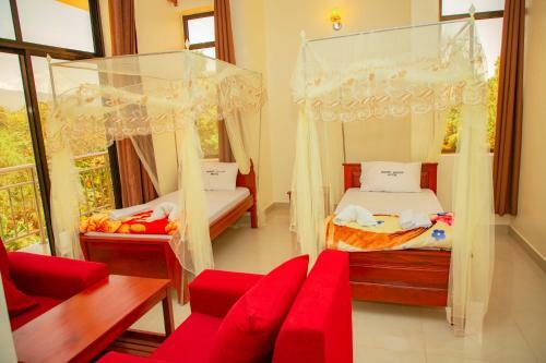 Kilimanjaro White House Hotel