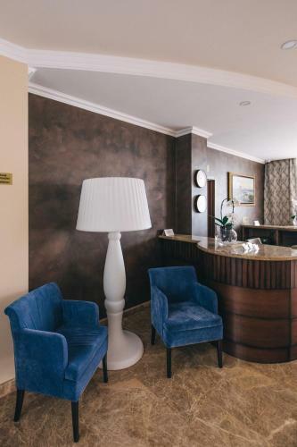 Hotel ????????