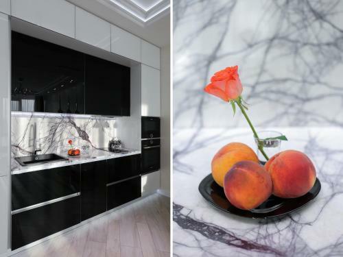 Black&white Apartment In Smart Plaza