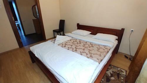 Apartamento Two Bedrooms. 17 Khreshchatyk Str, Centre Of Kiev