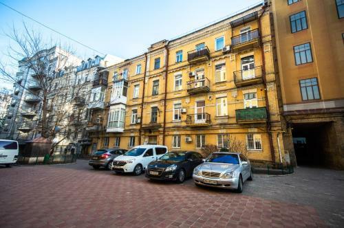 Kyiv 2rooms Classic Vip Apartment
