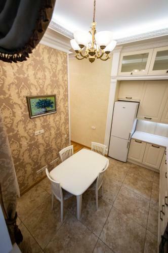 Kyiv 2rooms Classic Vip Apartment