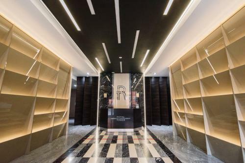 Royal Tower Vip Smart Apartments 4