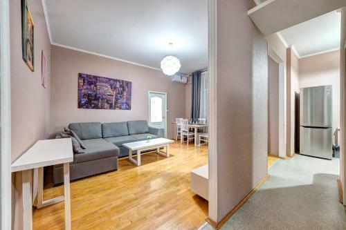 Two-bedroom Apartment Near Arena City