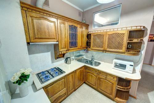 Two-bedroom Apartment Near Arena City