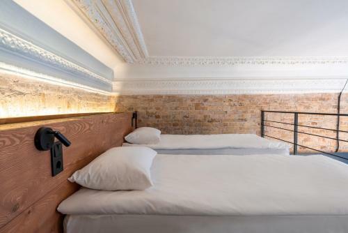 Globe Runner Hotel & Hostel Kyiv City Center