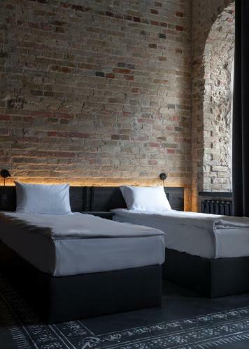 Globe Runner Hotel & Hostel Kyiv City Center