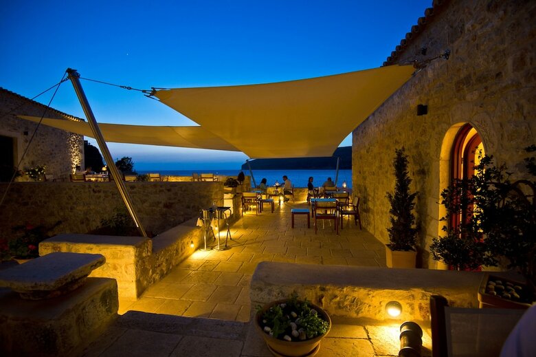 Hotel Pirgos Mavromichali