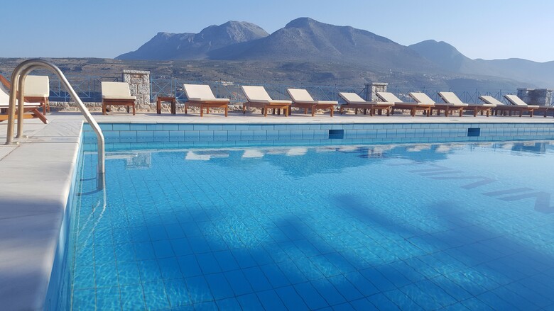 Hotel Limeni Village